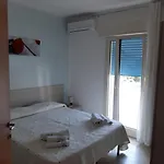 Trullo Di Mare Torricella (Taranto)